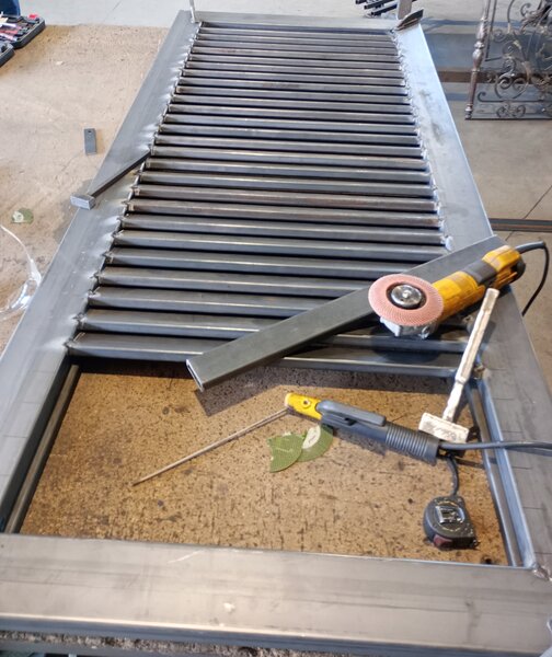 Confectii metalice, porti, garduri, balustrade, sudor lacatus.